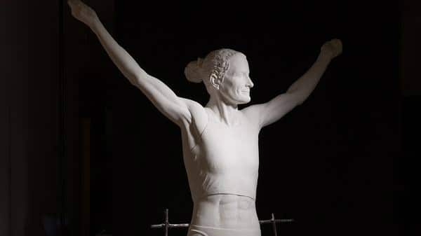 Hand-carved stone statue of Irish athlete Sonia O’Sullivan by sculptor James McLoughlin